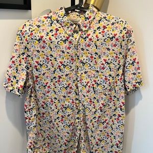 Small floral collared shirt